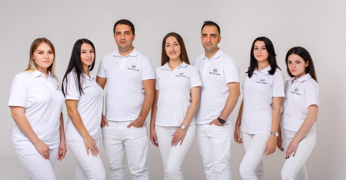 A Brighter Smile: Simple Ways to Enhance Your Teet