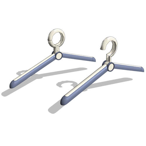 I O N  CLOTHES  H A N G E R